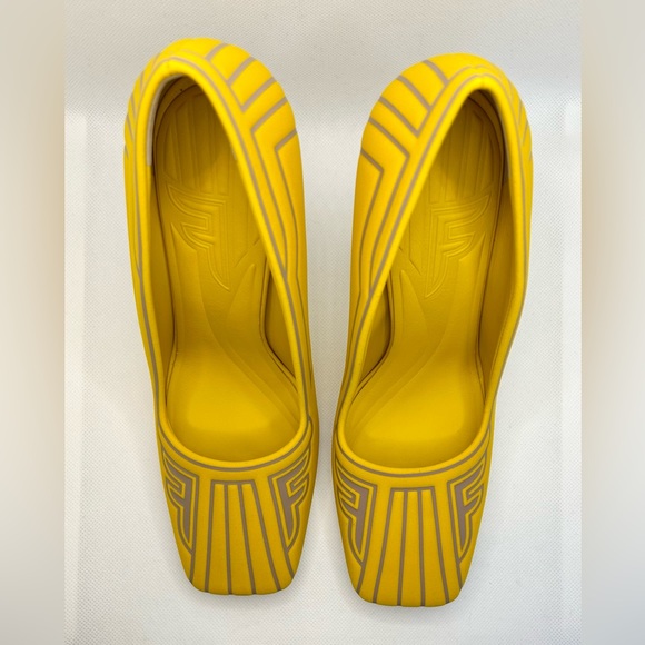SOLD—Fendi FFreedom NIB Yellow Pumps Heels 38 UK5 - Picture 13 of 15